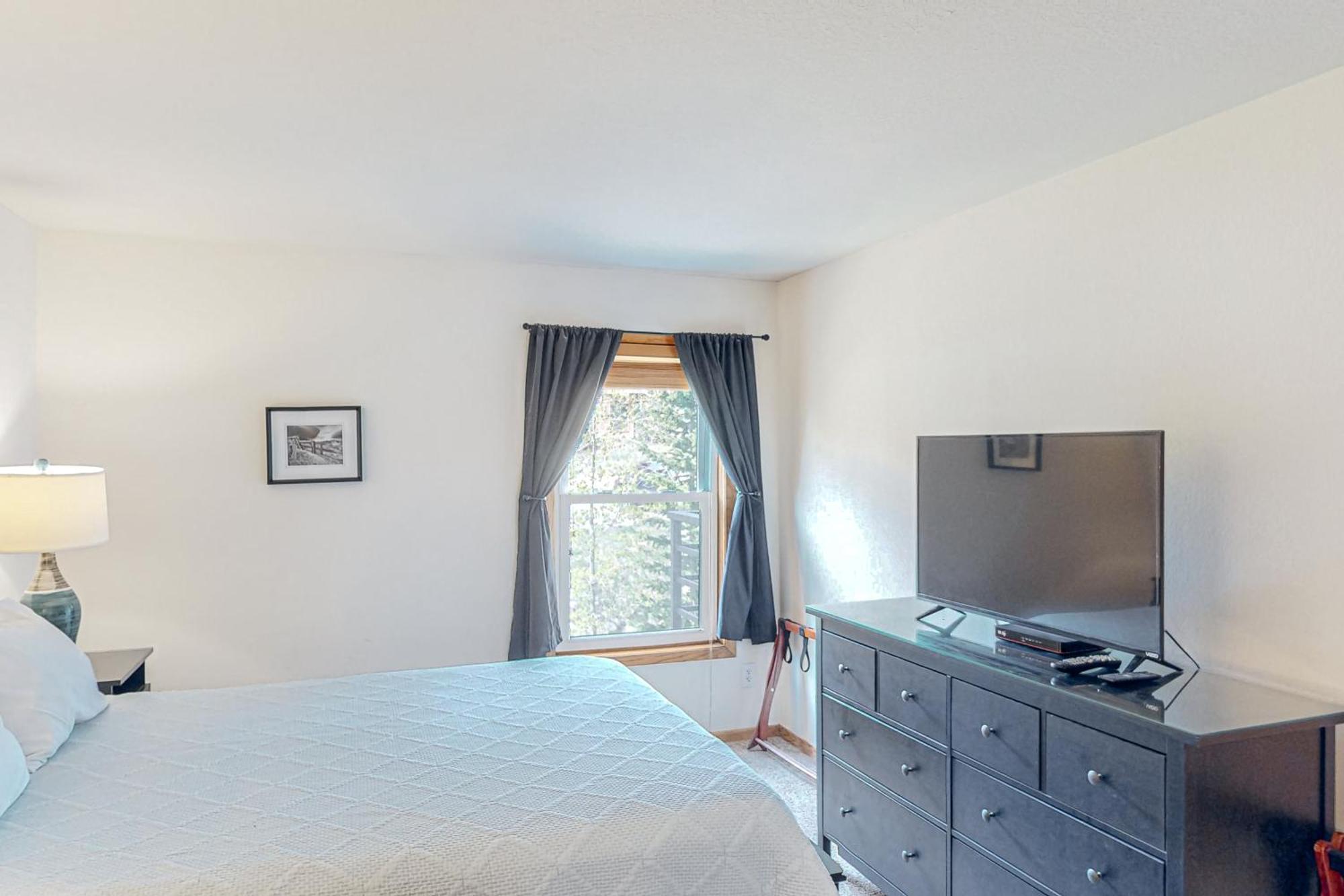 Buffalo Village Condo & Treetop Hideaway Silverthorne Room photo